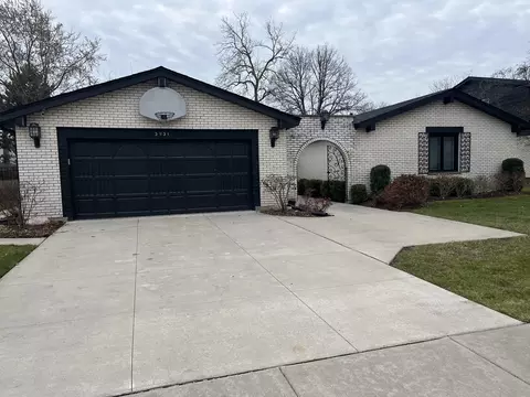 3931 Miller Dr, Glenview, IL 60026