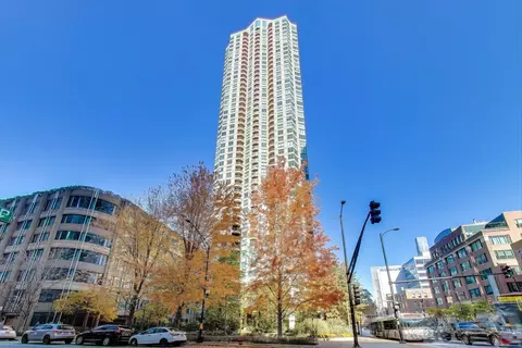 400 N Lasalle Dr #1211, Chicago, IL 60654