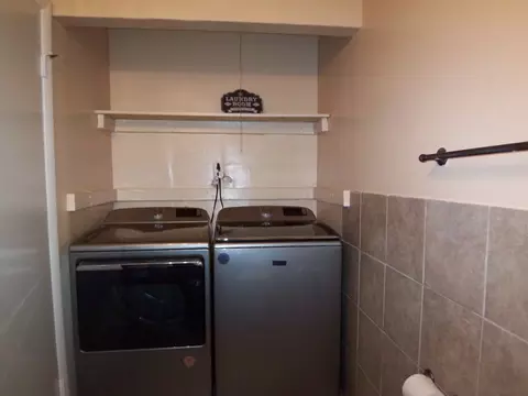 1925 Georgetown Ln, Hoffman Estates, IL 60169 photo 10