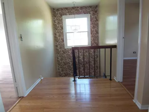 1925 Georgetown Ln, Hoffman Estates, IL 60169 photo 17