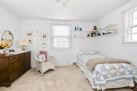 Bedroom - 802 Argyle Ave, Flossmoor, IL 60422 photo 4 of 4