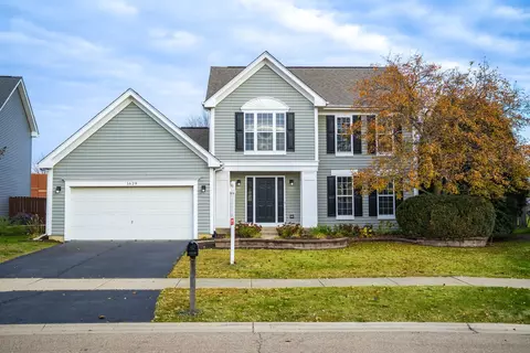 1629 Silver Springs Ct, Aurora, IL 60504