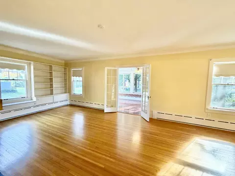 Living - 841 Douglas Ave, Elgin, IL 60120 photo 5 of 13