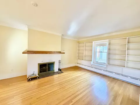 Living - 841 Douglas Ave, Elgin, IL 60120 photo 6 of 13