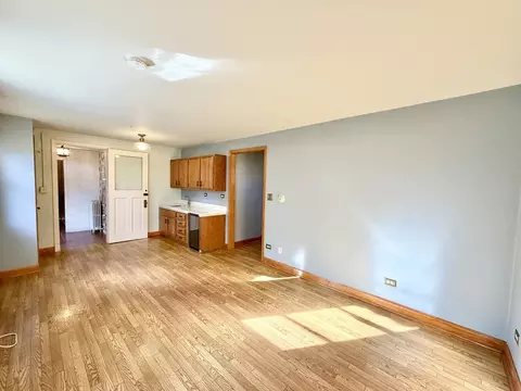 Living - 841 Douglas Ave, Elgin, IL 60120 photo 10 of 13