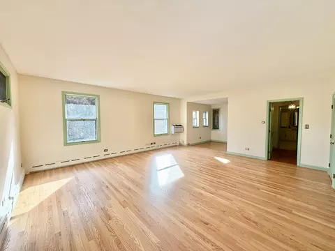 Living - 841 Douglas Ave, Elgin, IL 60120 photo 12 of 13