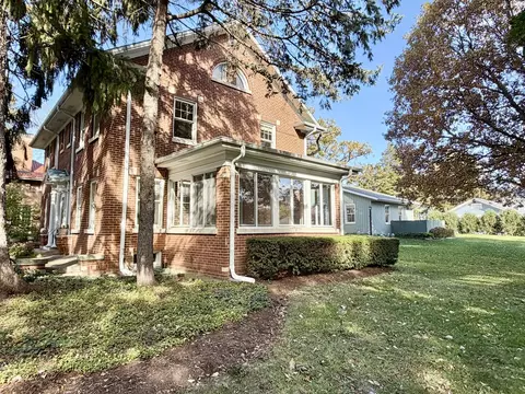 Exterior - 841 Douglas Ave, Elgin, IL 60120 photo 2 of 9