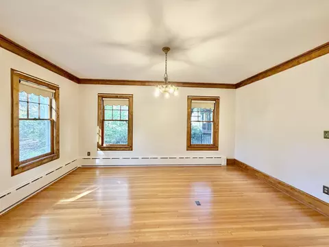 Living - 841 Douglas Ave, Elgin, IL 60120 photo 8 of 13