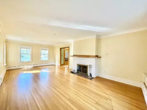 Living - 841 Douglas Ave, Elgin, IL 60120 photo 3 of 13