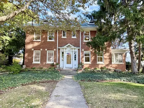 841 Douglas Ave, Elgin, IL 60120