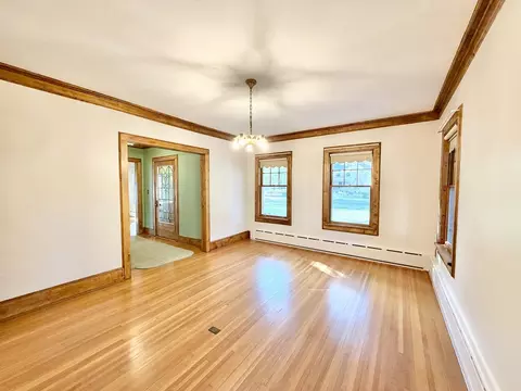 Living - 841 Douglas Ave, Elgin, IL 60120 photo 9 of 13