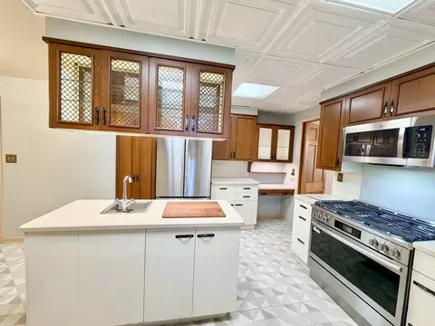 Kitchen - 841 Douglas Ave, Elgin, IL 60120 photo 1 of 9