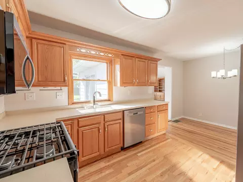 Kitchen - 237 Ingleside Ave, Aurora, IL 60506 photo 2 of 3
