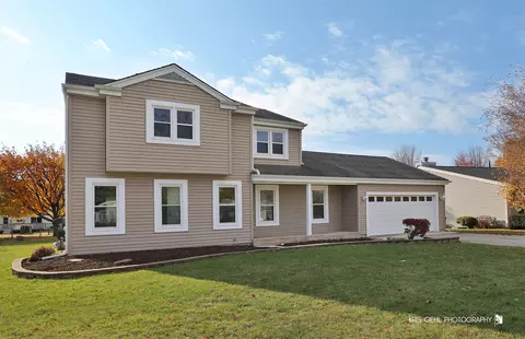 713 Walnut Ln, Marengo, IL 60152