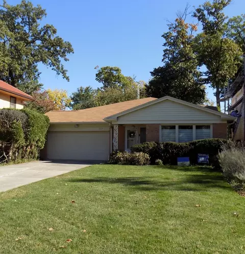 Undisclosed, River Forest, IL 60305 photo 2