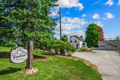 3 N369 Lafox Rd, Saint Charles, IL 60175