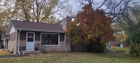 833 Gary Ave, Aurora, IL 60506 photo 2