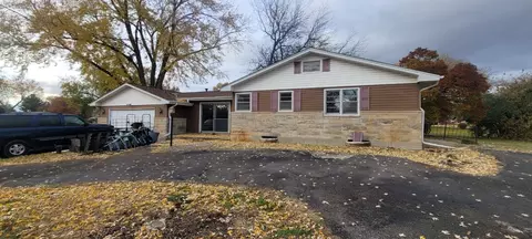 833 Gary Ave, Aurora, IL 60506 photo 3