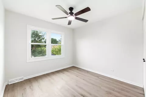 3725 N Firestone Dr, Hoffman Estates, IL 60192 photo 18