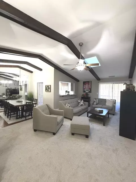 Living - 113 Walters Ln #2A, Itasca, IL 60143 photo 2 of 2