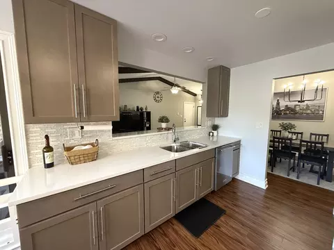 Kitchen - 113 Walters Ln #2A, Itasca, IL 60143 photo 1 of 3