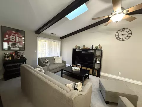 Living - 113 Walters Ln #2A, Itasca, IL 60143 photo 1 of 2