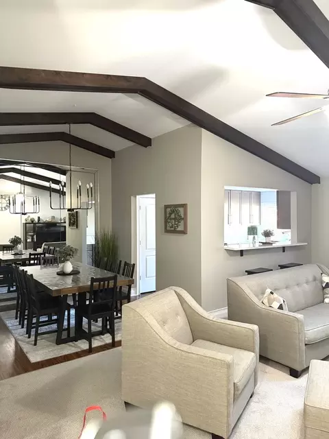 Dining - 113 Walters Ln #2A, Itasca, IL 60143 photo 1 of 3