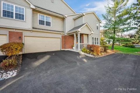 2232 Vanderbilt Dr, Geneva, IL 60134
