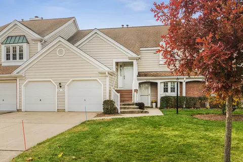 534 Park View Ter #534, Buffalo Grove, IL 60089