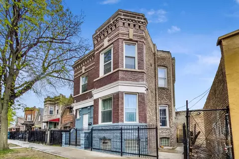 746 N Trumbull Ave, Chicago, IL 60624