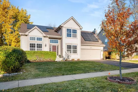 2673 Wydown Ln, Aurora, IL 60502