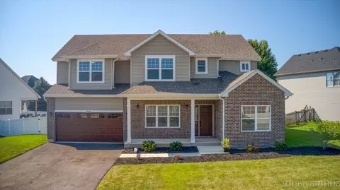 2948 Old Glory Dr, Yorkville, IL 60560