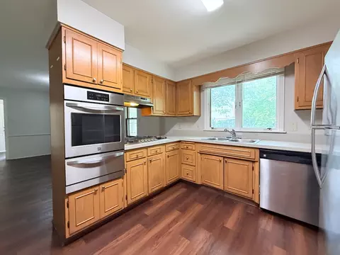 Kitchen - 20436 Arcadian Dr, Olympia Fields, IL 60461 photo 1 of 2