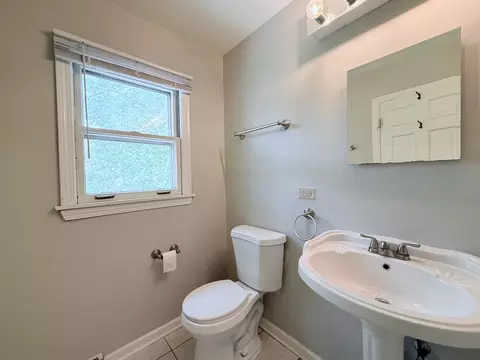 Bath - 20436 Arcadian Dr, Olympia Fields, IL 60461 photo 3 of 6