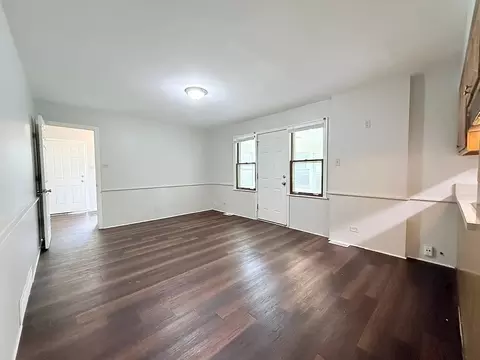 Living - 20436 Arcadian Dr, Olympia Fields, IL 60461 photo 4 of 6