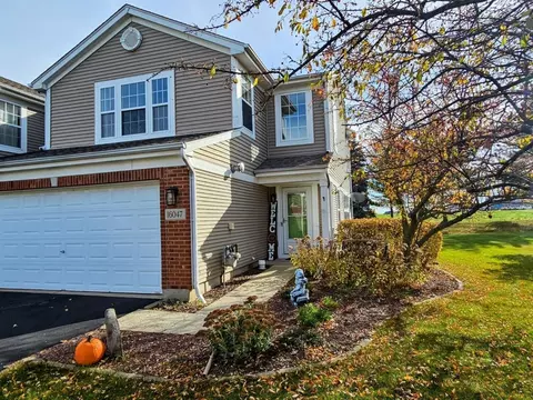 16047 Tiger Dr, Lockport, IL 60441