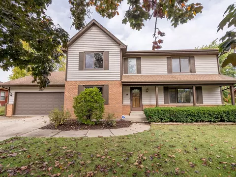 4150 Midlane Dr, Wadsworth, IL 60083