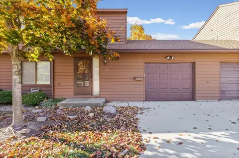 2113 Sunview Dr #2113, Champaign, IL 61821