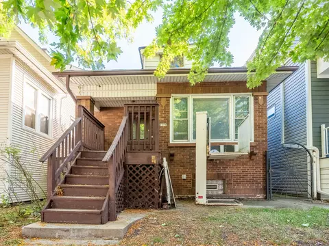 2435 N Monticello Ave, Chicago, IL 60647