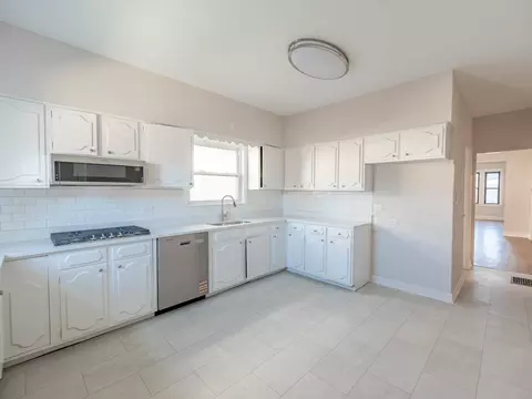 Kitchen - 1516 N Central Ave, Chicago, IL 60651 photo 1 of 2