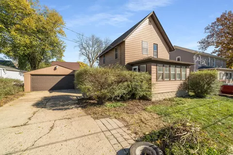 145 Gladys Ct, Belvidere, IL 61008