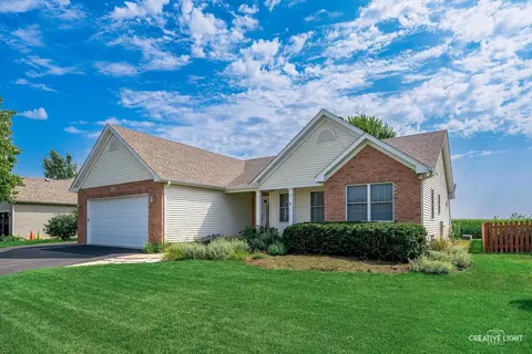 1310 Arneita St, Sycamore, IL 60178