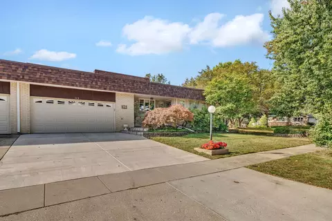 115 Green Acres Dr, Morris, IL 60450