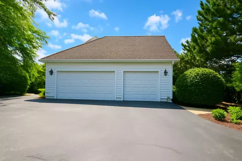 7015 Burning Tree Cir, Mchenry, IL 60050 photo 3