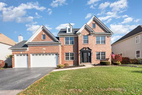 1129 Heartland Dr, Yorkville, IL 60560