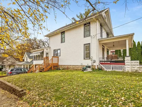 Exterior - 125 E 5th St, Pecatonica, IL 61063 photo 13 of 14