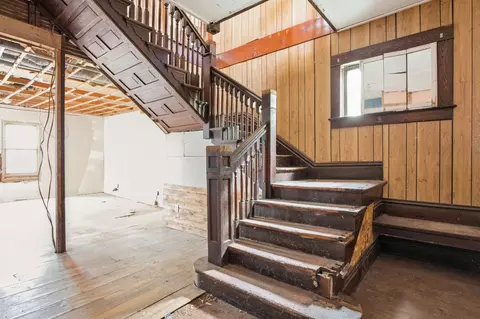 Entry Way - 1205 Champaign Ave, Mattoon, IL 61938 photo 2 of 4