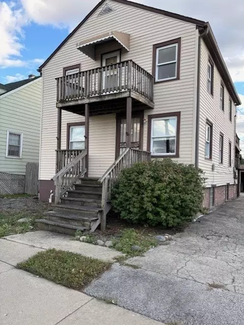 7113 W 71st St, Chicago, IL 60638