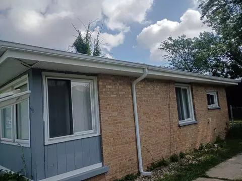 Exterior - 16029 Circle Dr, Markham, IL 60428 photo 5 of 7