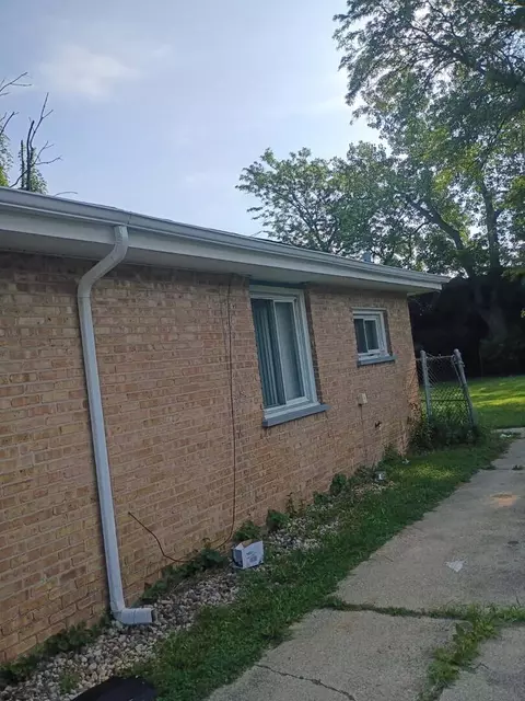Exterior - 16029 Circle Dr, Markham, IL 60428 photo 3 of 7